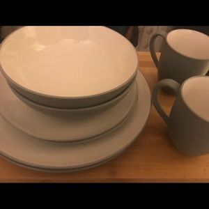 Naritake Colorwave 8 Piece Dish Set